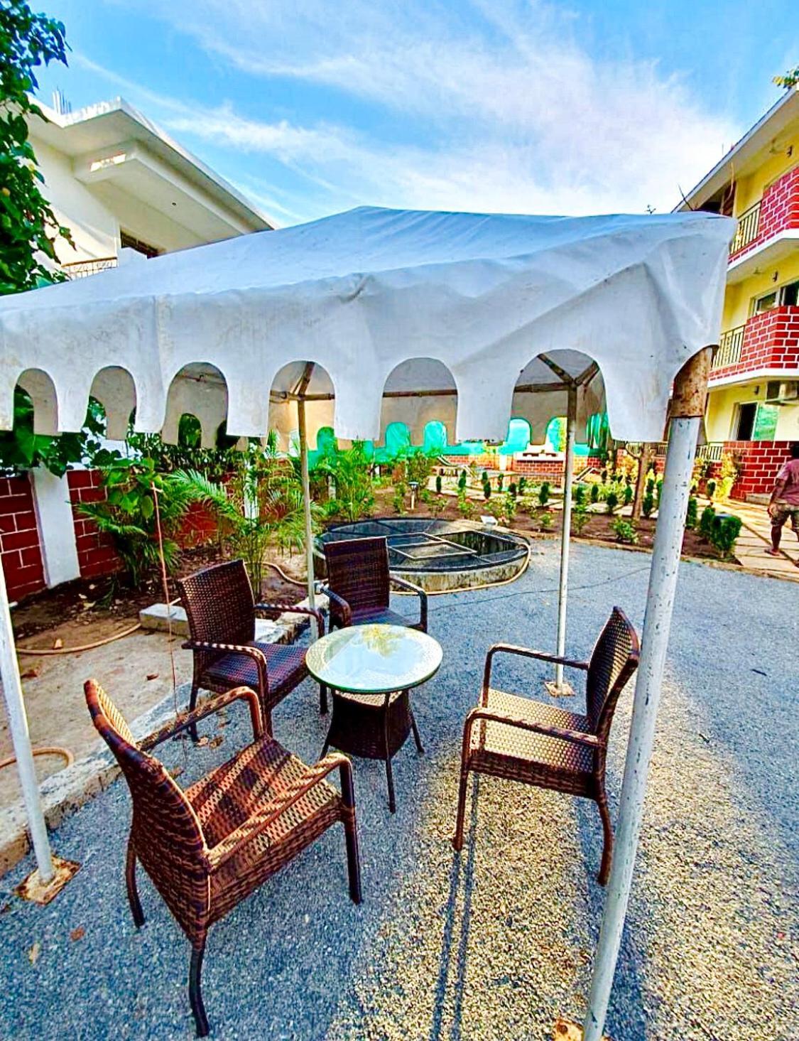 Sea Breeze 1 Bhk Apartment A12 Calangute,North Goa Nagoa Екстериор снимка